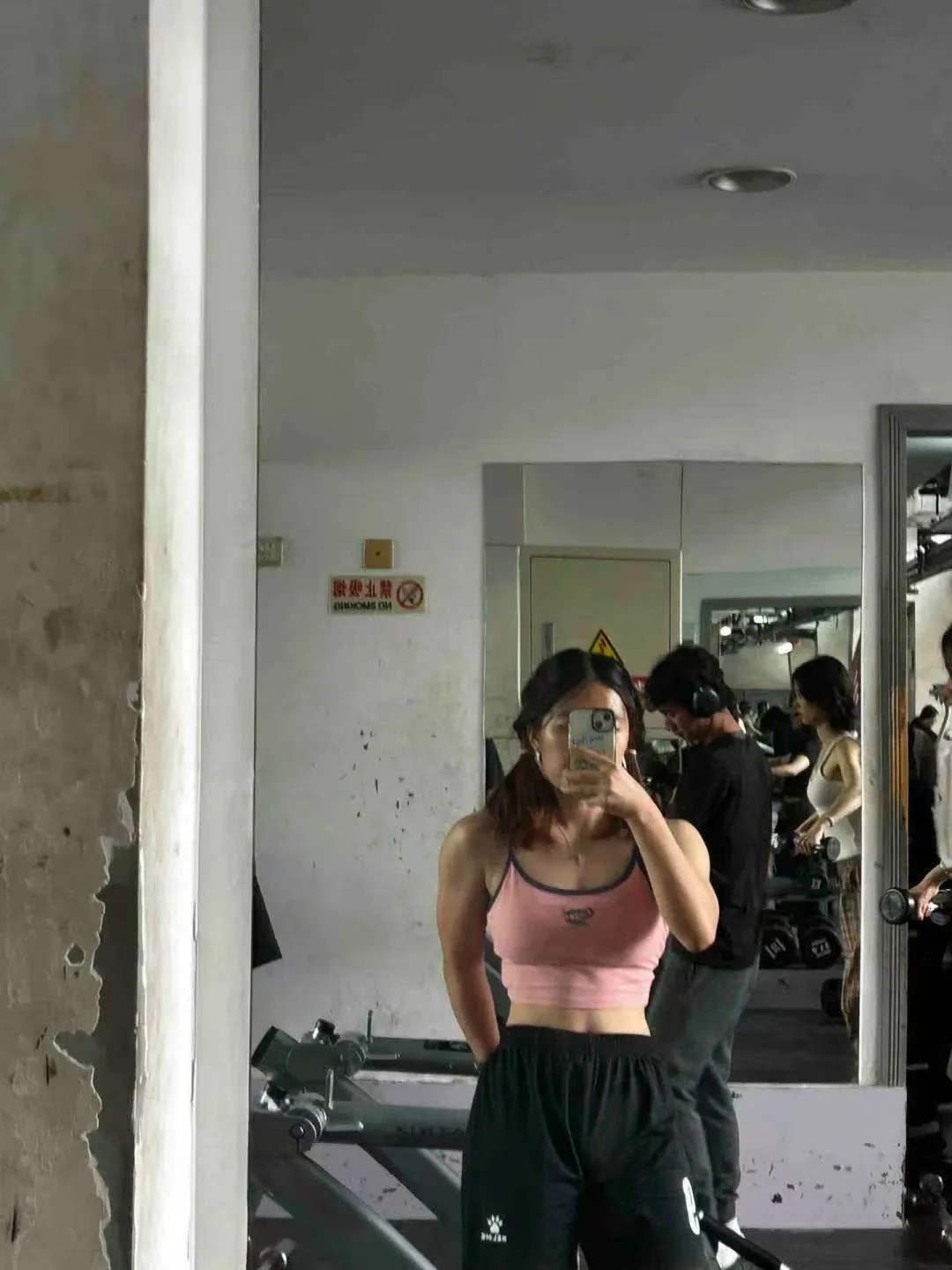 A shoulder workout at the gym